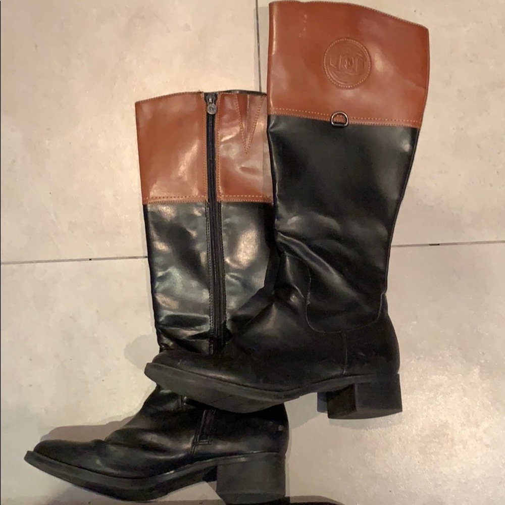 Etienne Aigner size 8.5 two tone boot